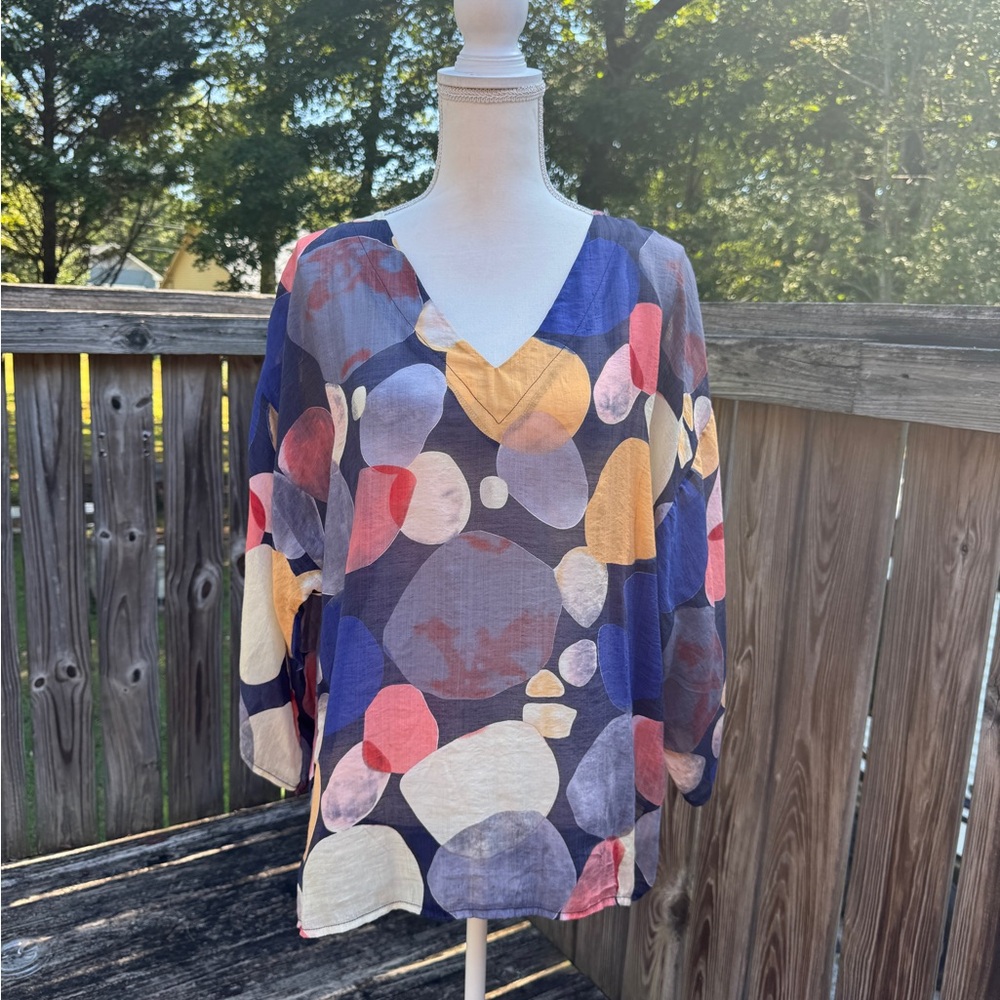 Chic Women's Navy and Multicolor Popover Tunic Top
